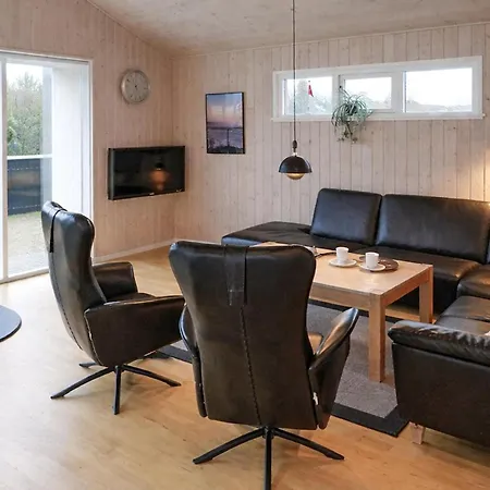 Сasa de vacaciones Preciosa Casa En Con Sauna Tarm